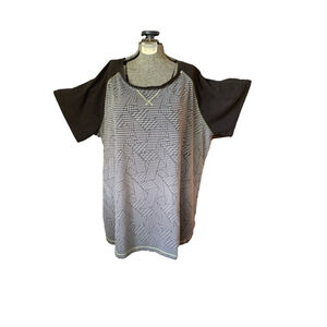 Women's ActiveZone Black White Geometric Short Sleeve Tee 2X